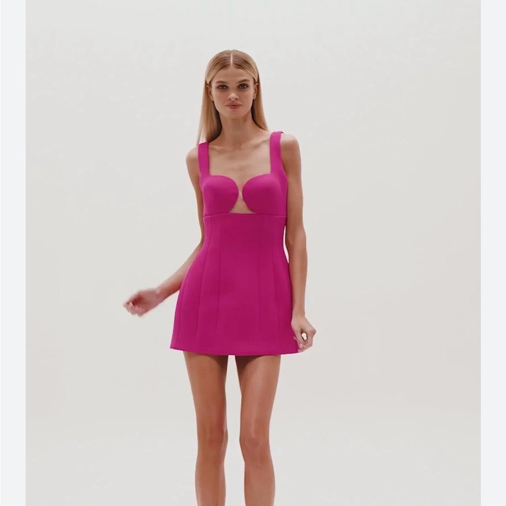 Chic Fuchsia Mini Dress